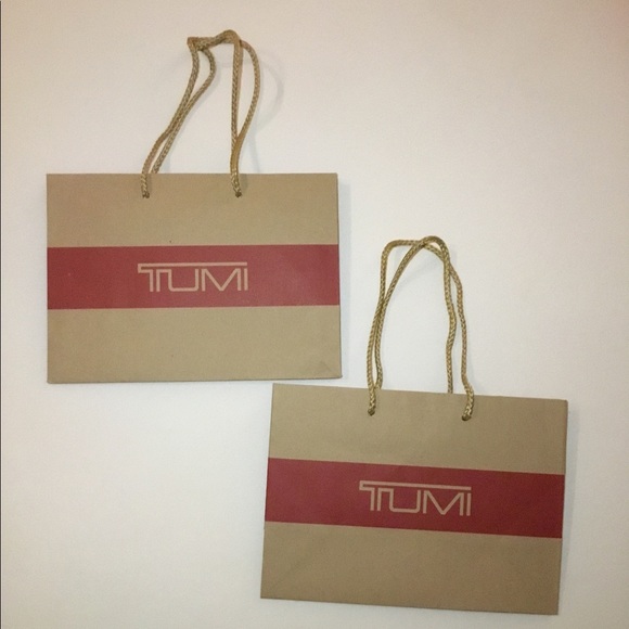 tumi paper bag